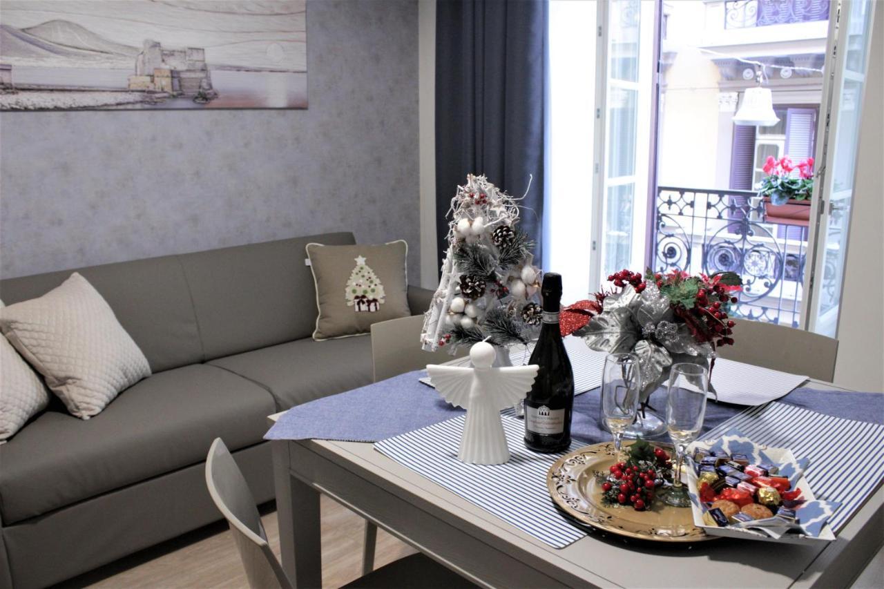 Napoli Mariana Luxury Apartment ภายนอก รูปภาพ